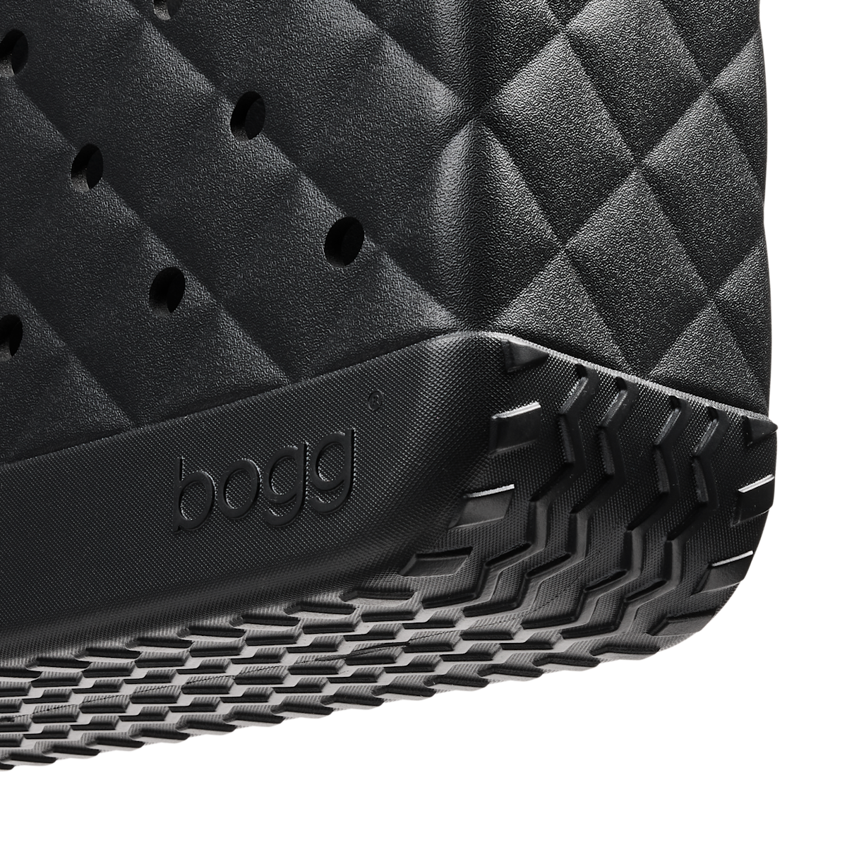 cloudinary__boggbag-ecom__image__upload__BT1212011_BLK01_E__cld.png
