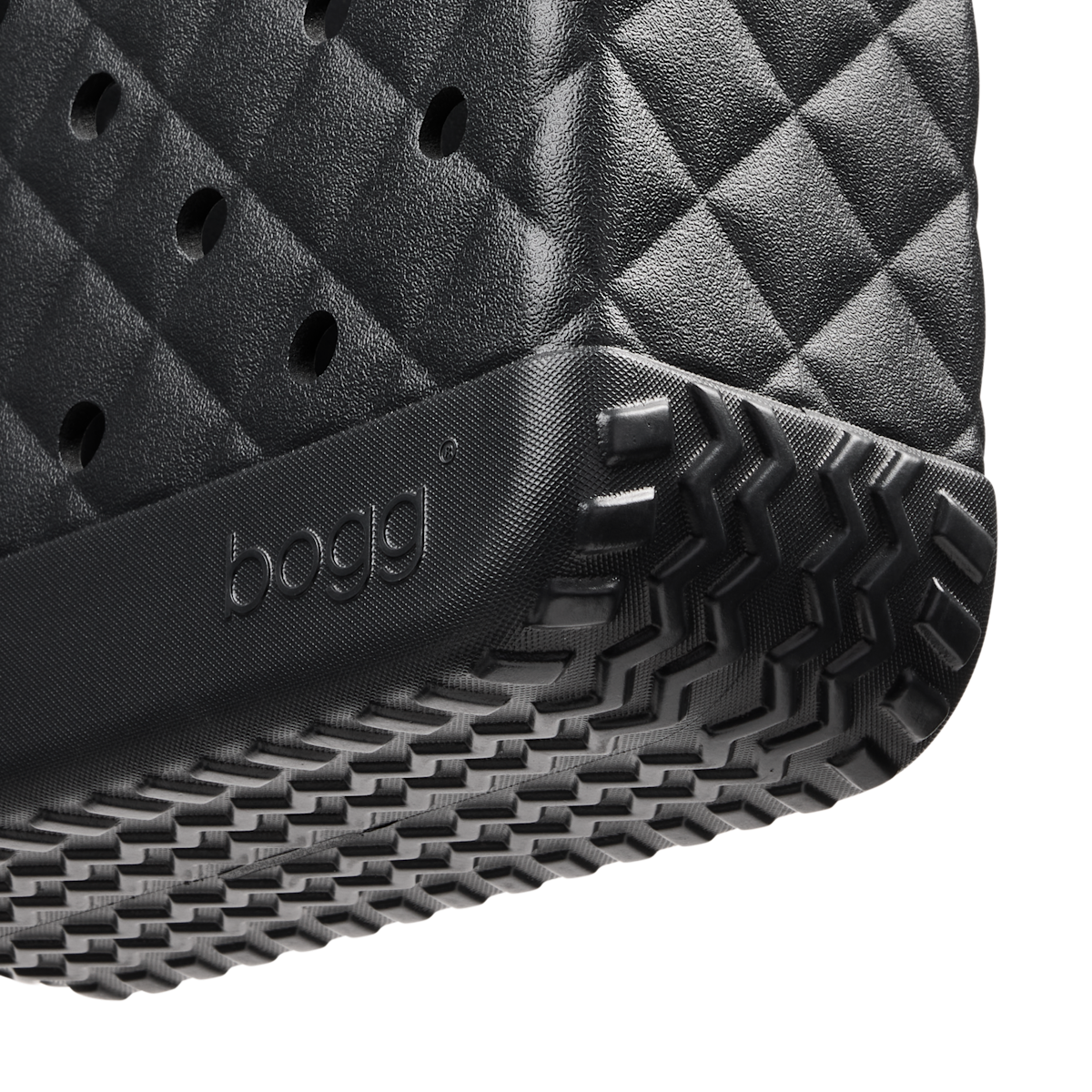 cloudinary__boggbag-ecom__image__upload__BT1214011_BLK01_E__cld.png
